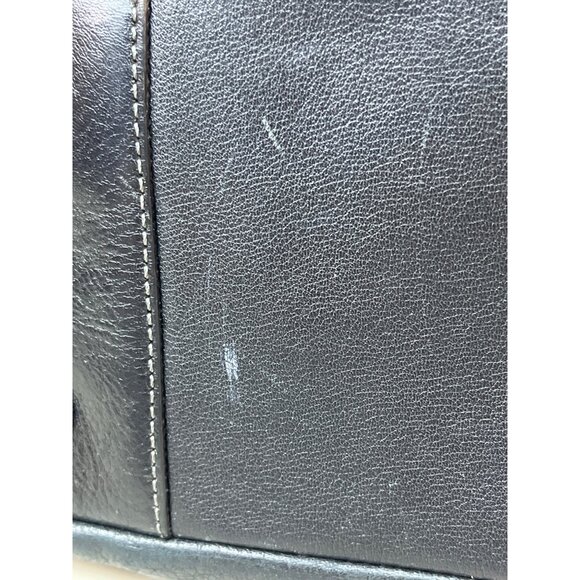 Coach East West Gallery pleated Leather Silver Tone Detail Shoulder Bag Sz M - Picture 5 of 16